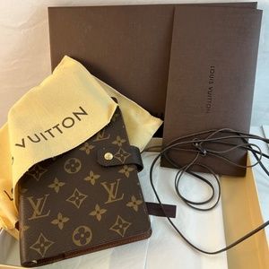Louis Vuitton - Size MM Ring Agenda Hot Stamped with Gift Set/Old Packaging EUC